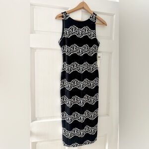 Maggy London elegant lace black and white sleeveless dress. Size 4.NWT